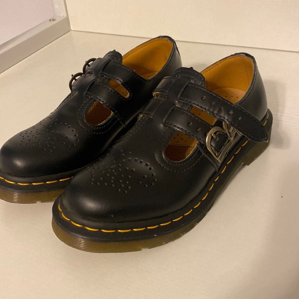 Mary Jane Shoes- Dr Martens